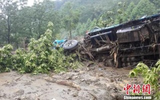 网易:管家婆一肖-一码-一中一特-黄山暴雨有房屋倒塌车被冲走